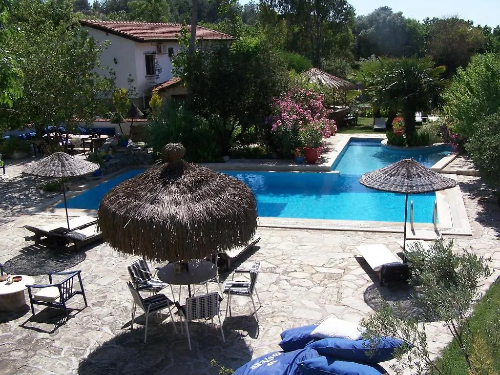 Bakkhos Guesthouse Kusadası