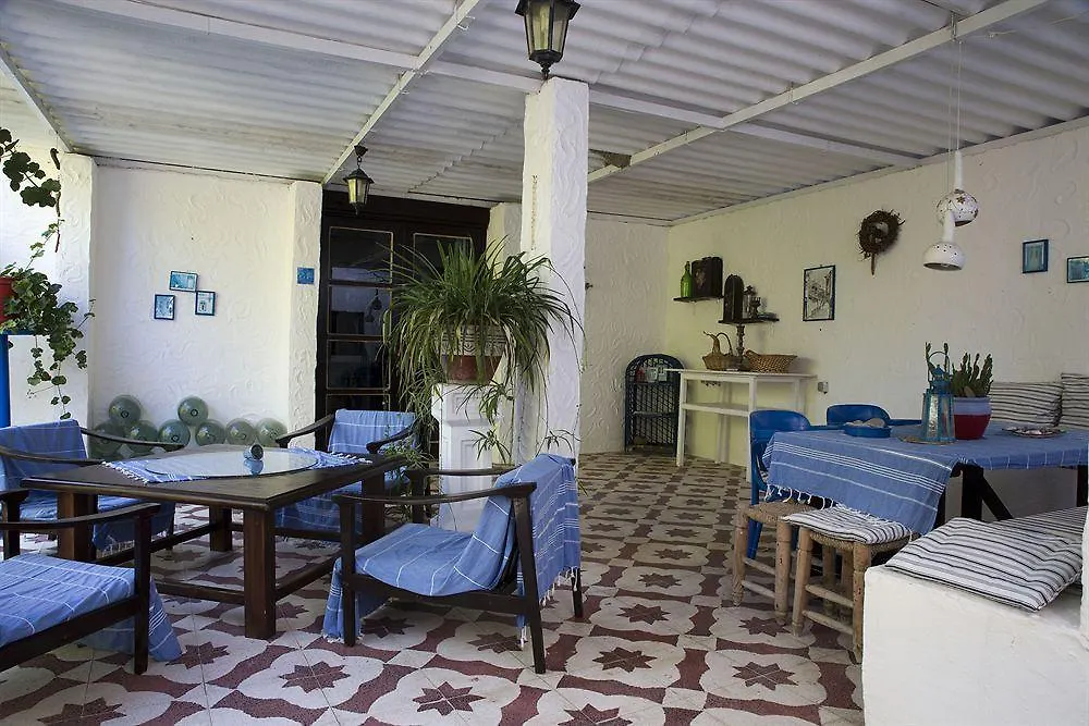 Bakkhos Guesthouse Kusadası 3*,