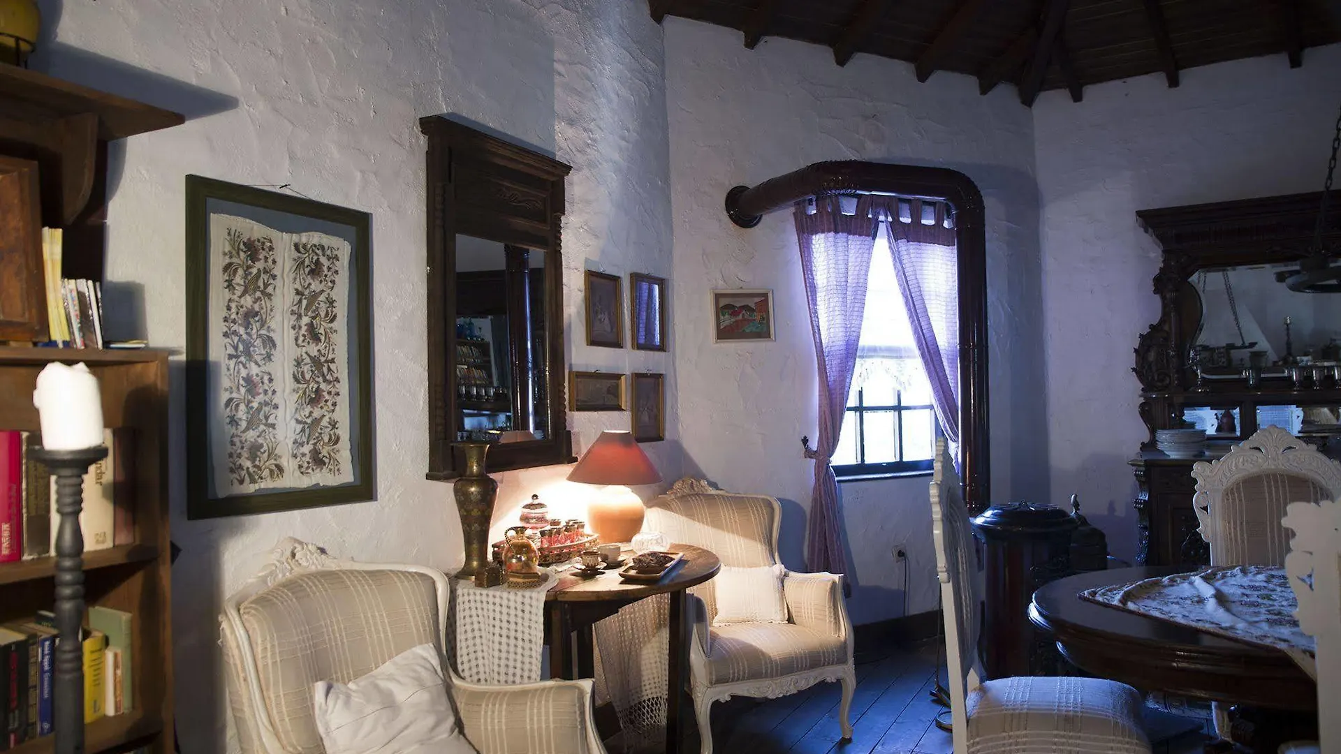 Bakkhos Guesthouse Kusadası 3*,  Turcia