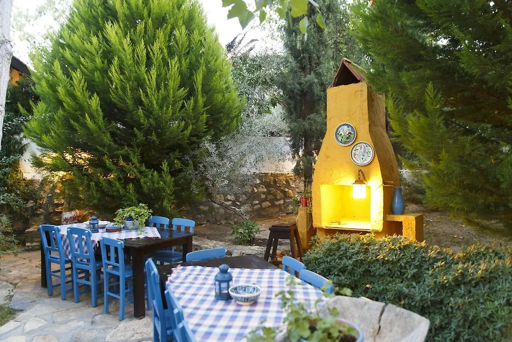 Bakkhos Guesthouse Kusadası 3*,  Turcia