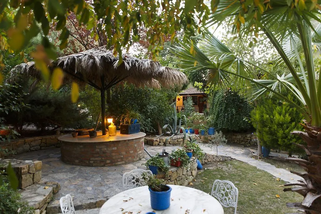 Bakkhos Guesthouse Kusadası Pensiune