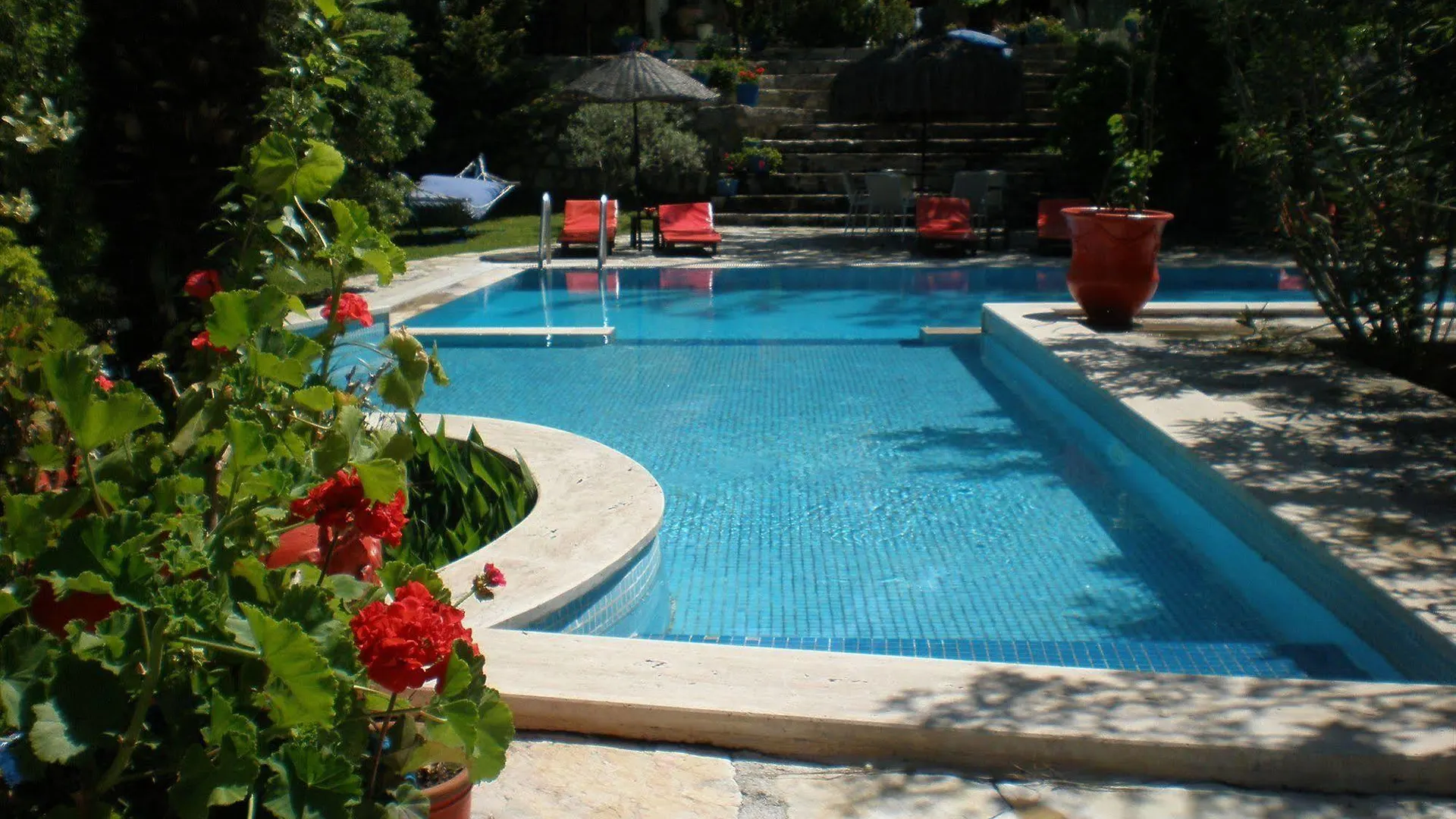 Bakkhos Guesthouse Kusadası